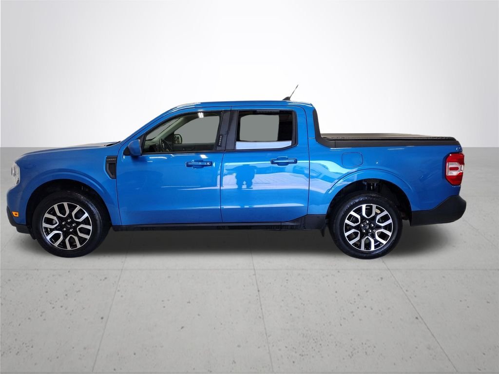 Used 2022 Blue Metallic Ford Lariat image 11
