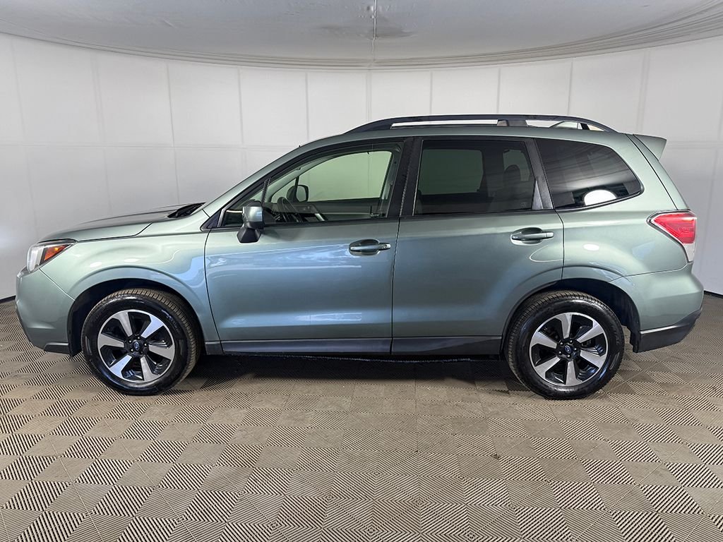 Used 2018 Green Subaru 2.5i Premium image 11