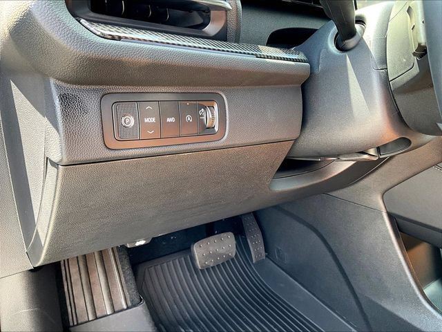 New 2027 Sandstone Gray Chevrolet Z71 image 33
