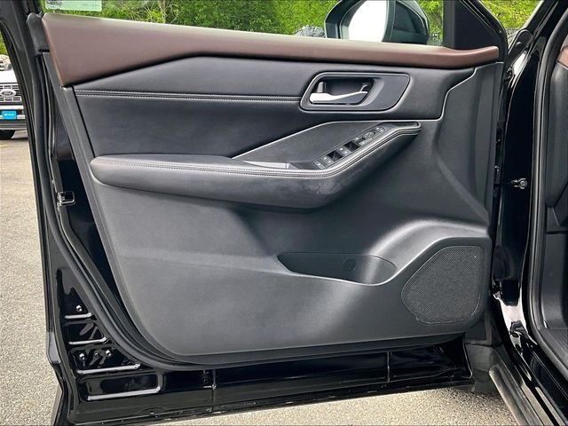Used 2023 Black Nissan SV image 19