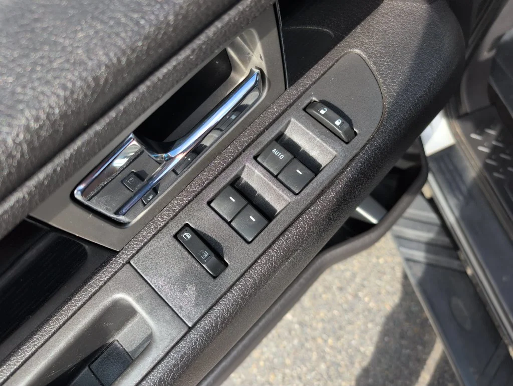 Used 2010 Silver Ford FX4 image 18