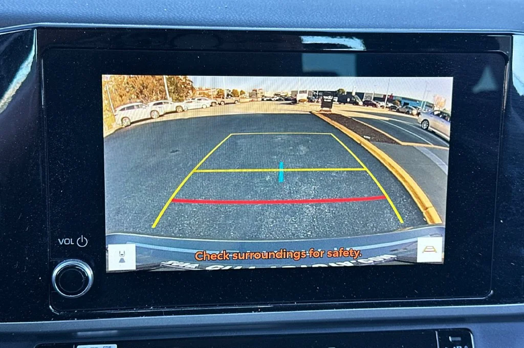 Certified Used 2025  Toyota LE image 18