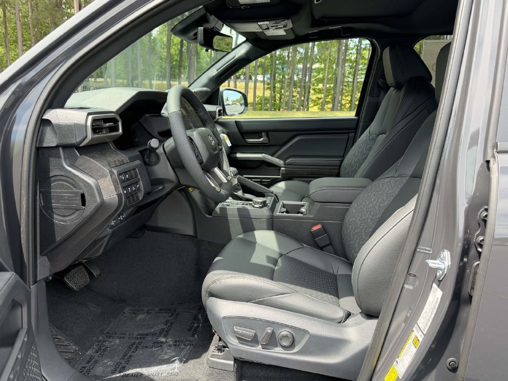 2026 Toyota Tacoma Limited - Photo 15