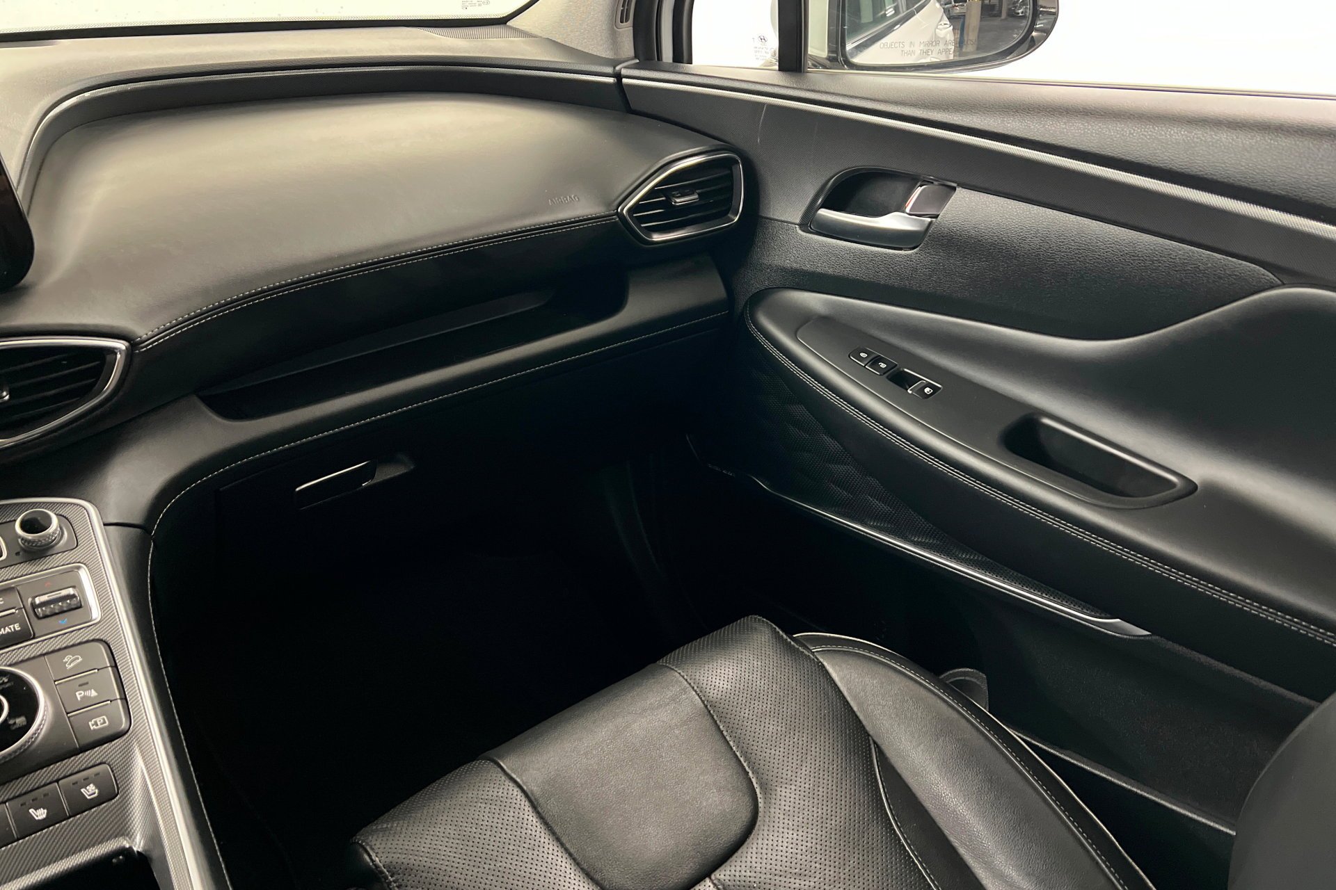 Used 2022 Quartz White Hyundai Limited image 11