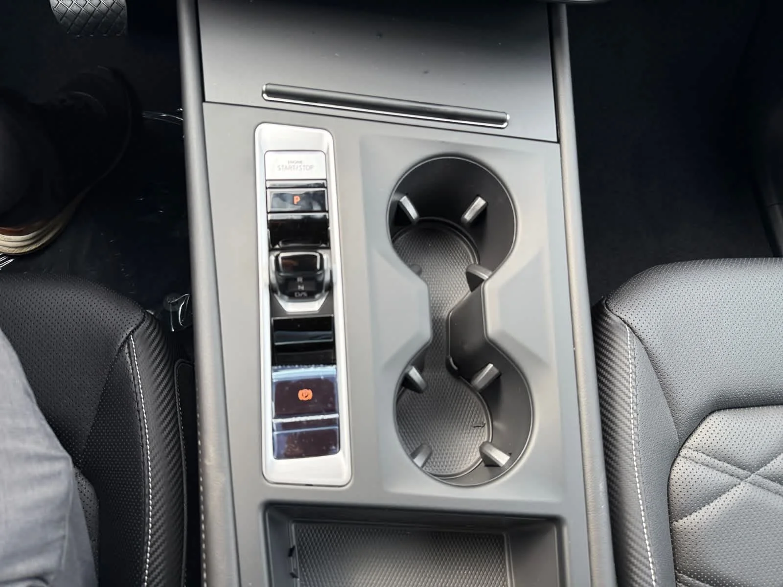 New 2026 Opal White Pearl Volkswagen 2.0T SE image 18