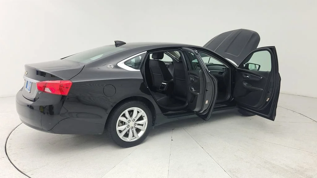Certified Used 2016 MOSAIC BLACK METALLIC Chevrolet LT image 12