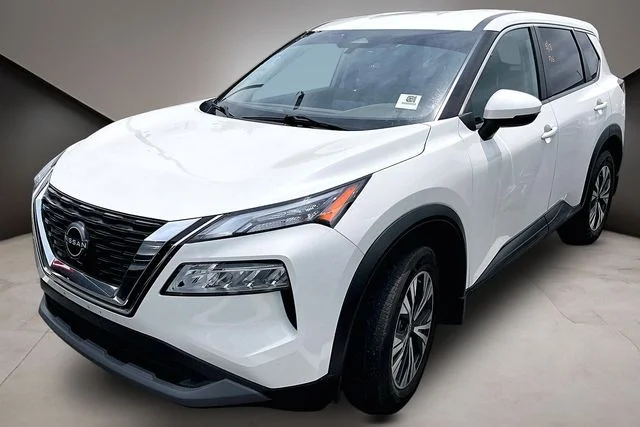 2022 Nissan Rogue SV FWD's photo