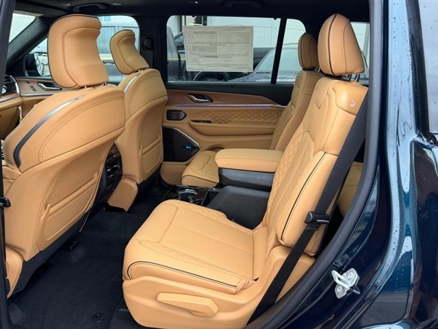 New 2027 Fathom Blue Pearl-Coat Paint Jeep Summit image 10