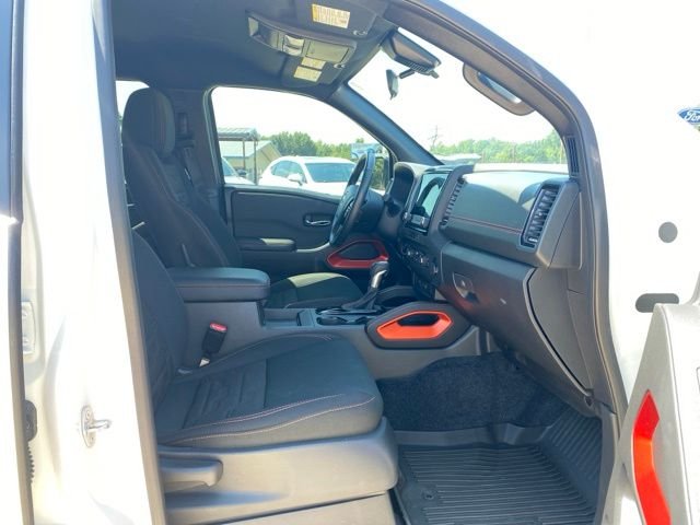 Used 2024 White Nissan PRO-4X image 15