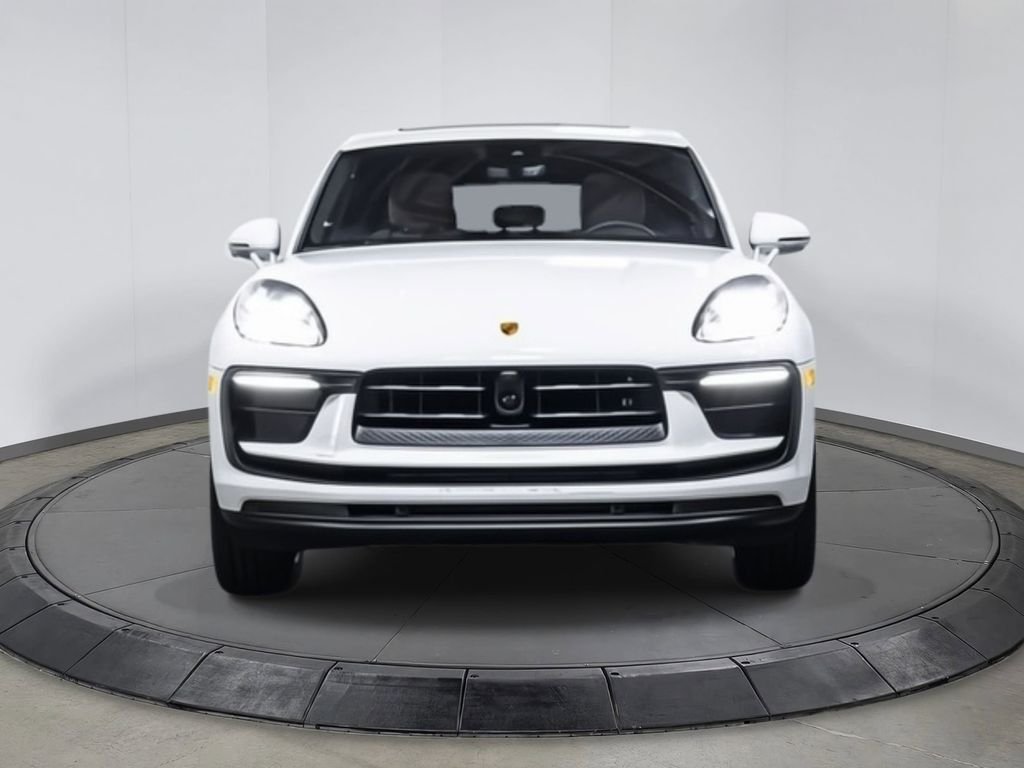 2025 Porsche Macan - Photo 10