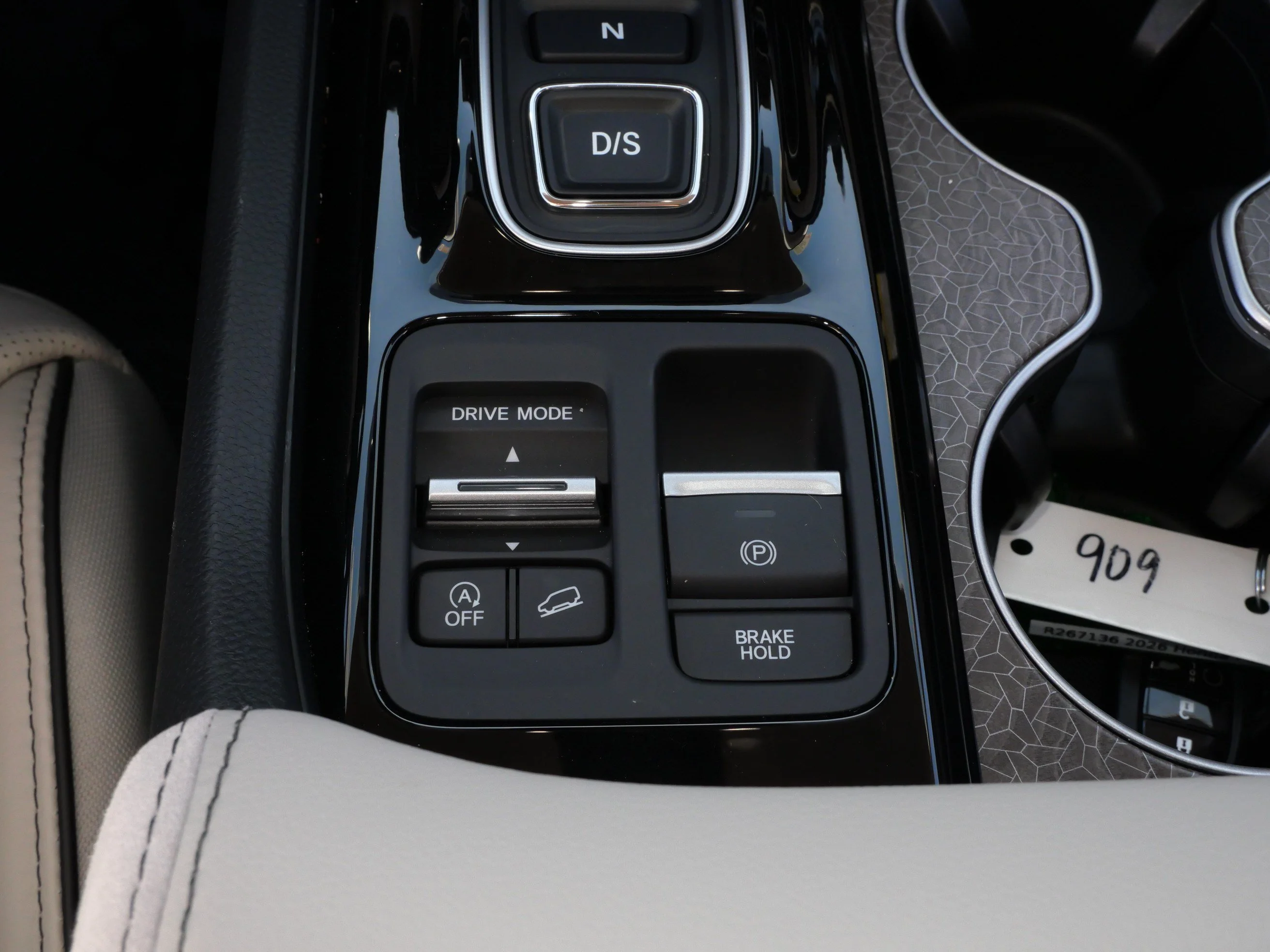 2026 Honda Pilot Elite - Photo 63