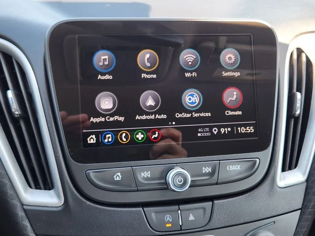 Used 2024 Summit White Chevrolet LT image 17