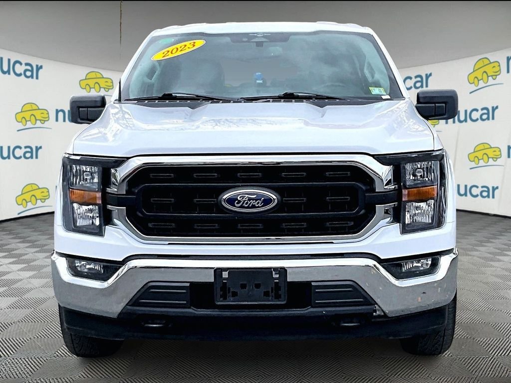 Used 2023 Oxford White Ford XLT image 3