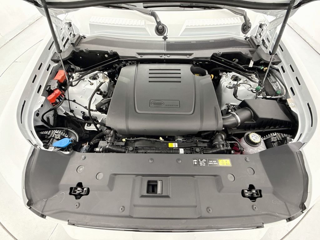 Used 2026 Fuji White Land Rover S image 29