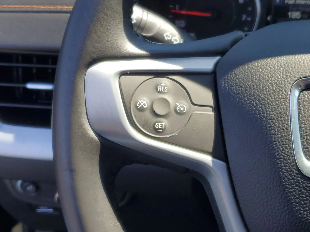 Used 2018 Ebony Twilight Metallic GMC SLE image 11