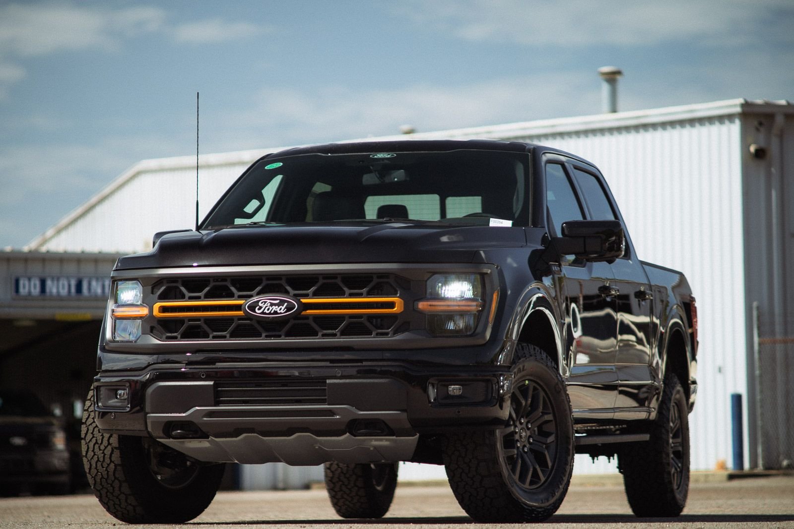 New 2026 Agate Black Metallic Ford Tremor® image 4