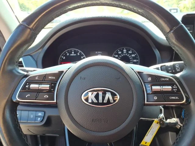 Used 2021 Orange Kia S image 22