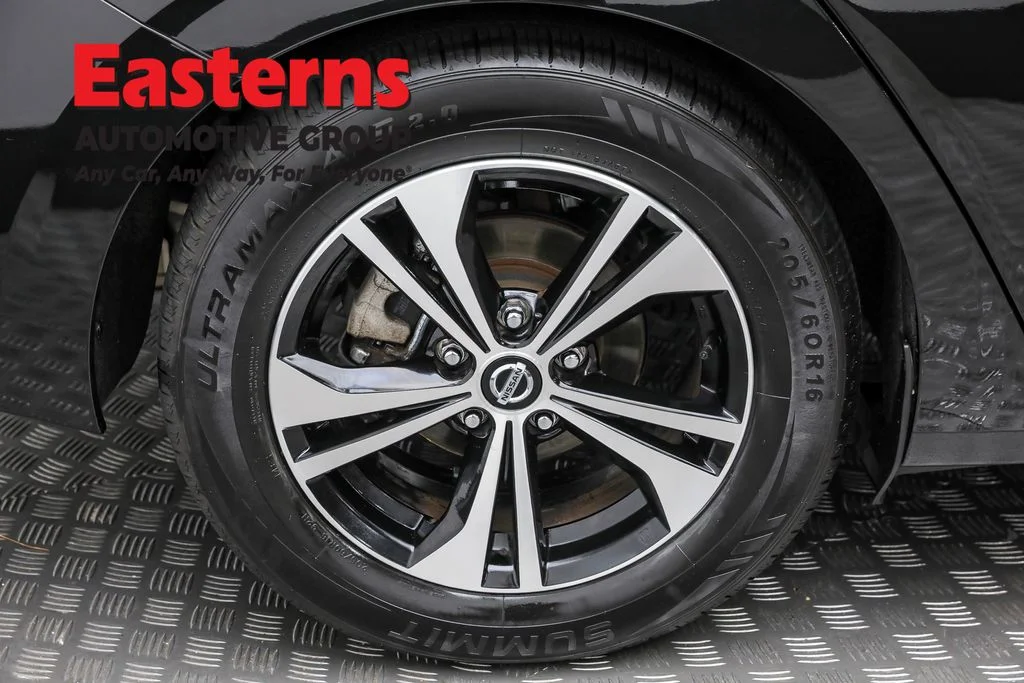Used 2022 Black Nissan SV image 28