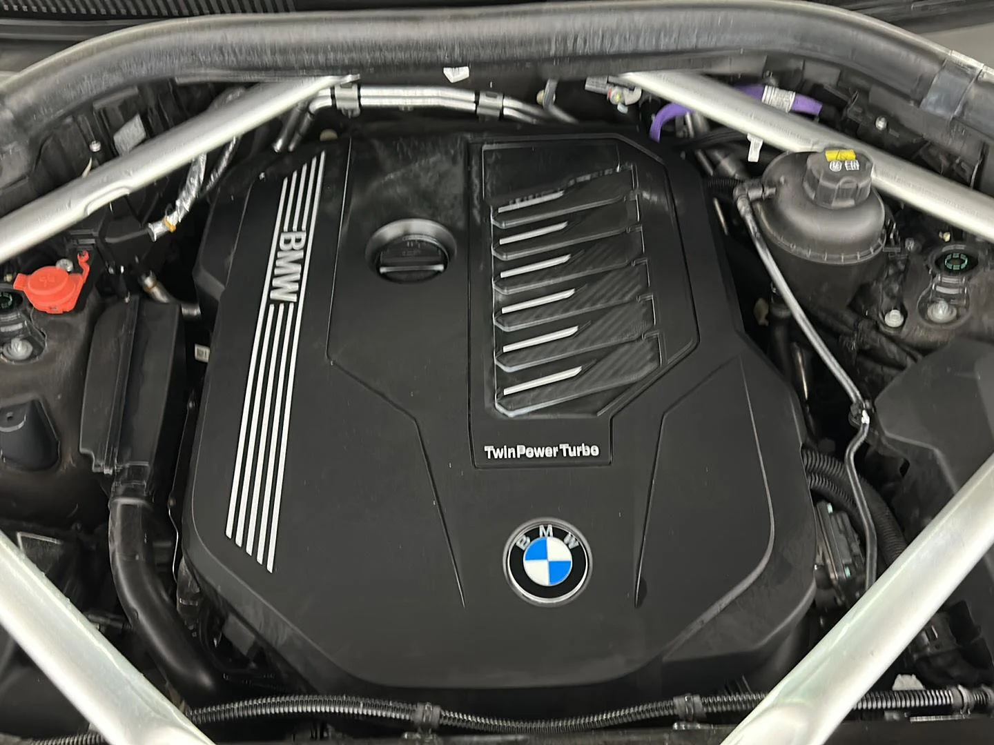 Used 2022 Dravit Grey Metallic BMW xDrive40i image 32