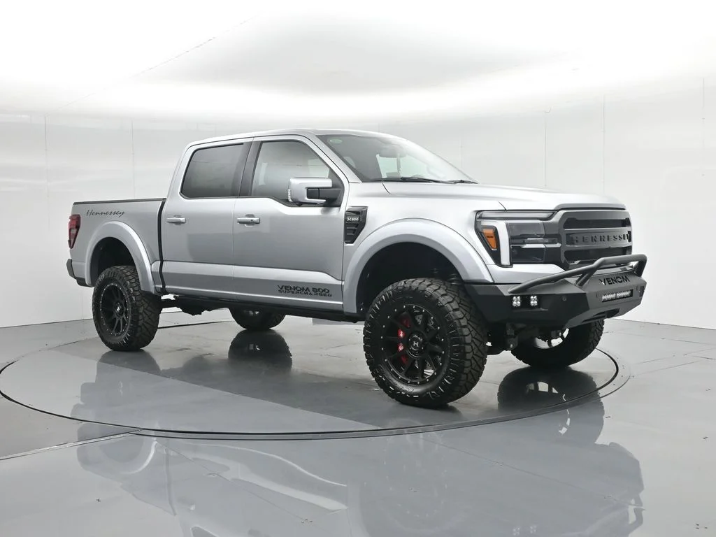 New 2025 Iconic Silver Metallic Ford Lariat image 35