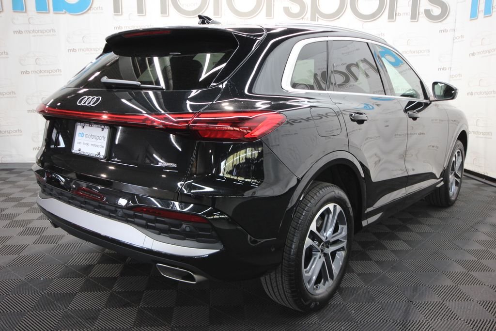 2025 Audi Q5 Premium - Photo 8