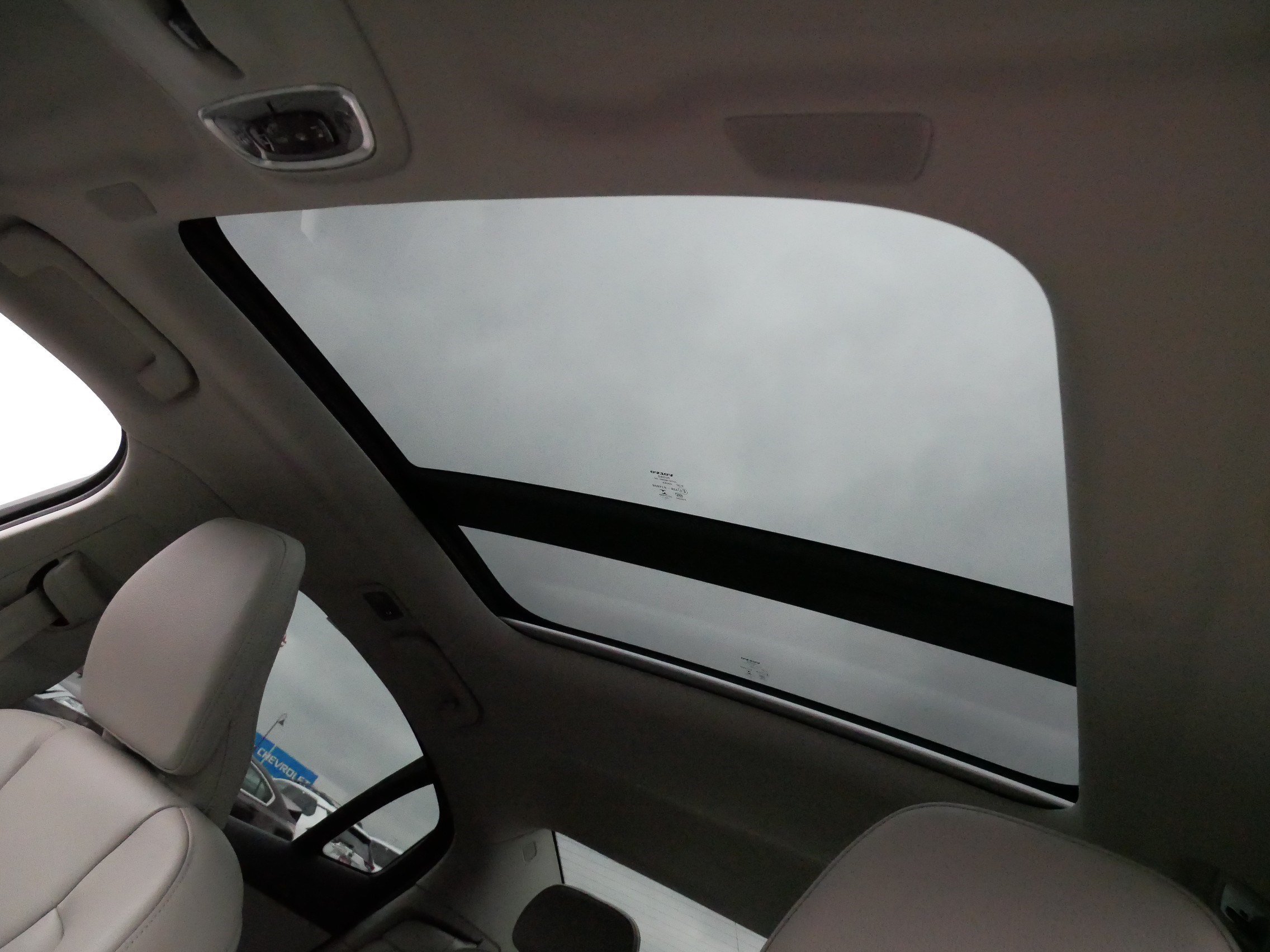 Used 2021 Osmium Grey Metallic Volvo Momentum image 31