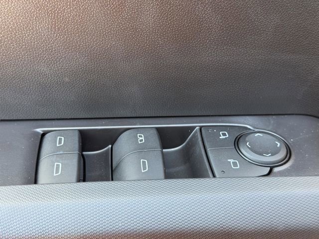 2025 Chevrolet Colorado LT - Photo 32