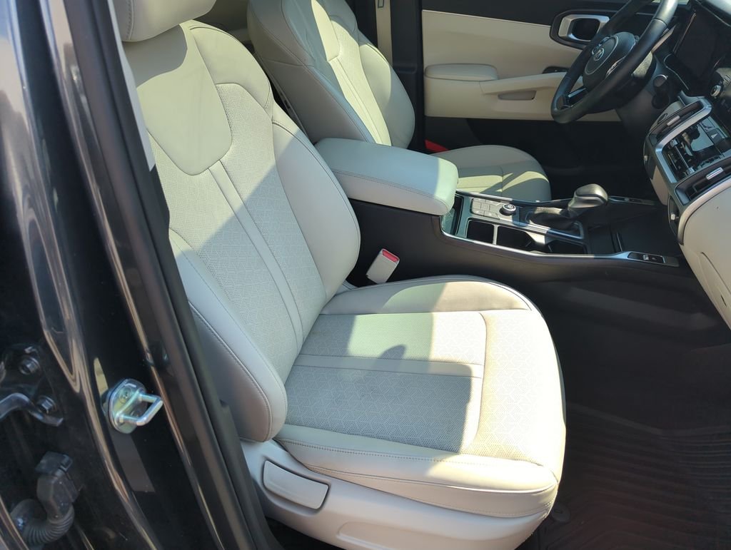 Used 2021 Gray Kia S image 36