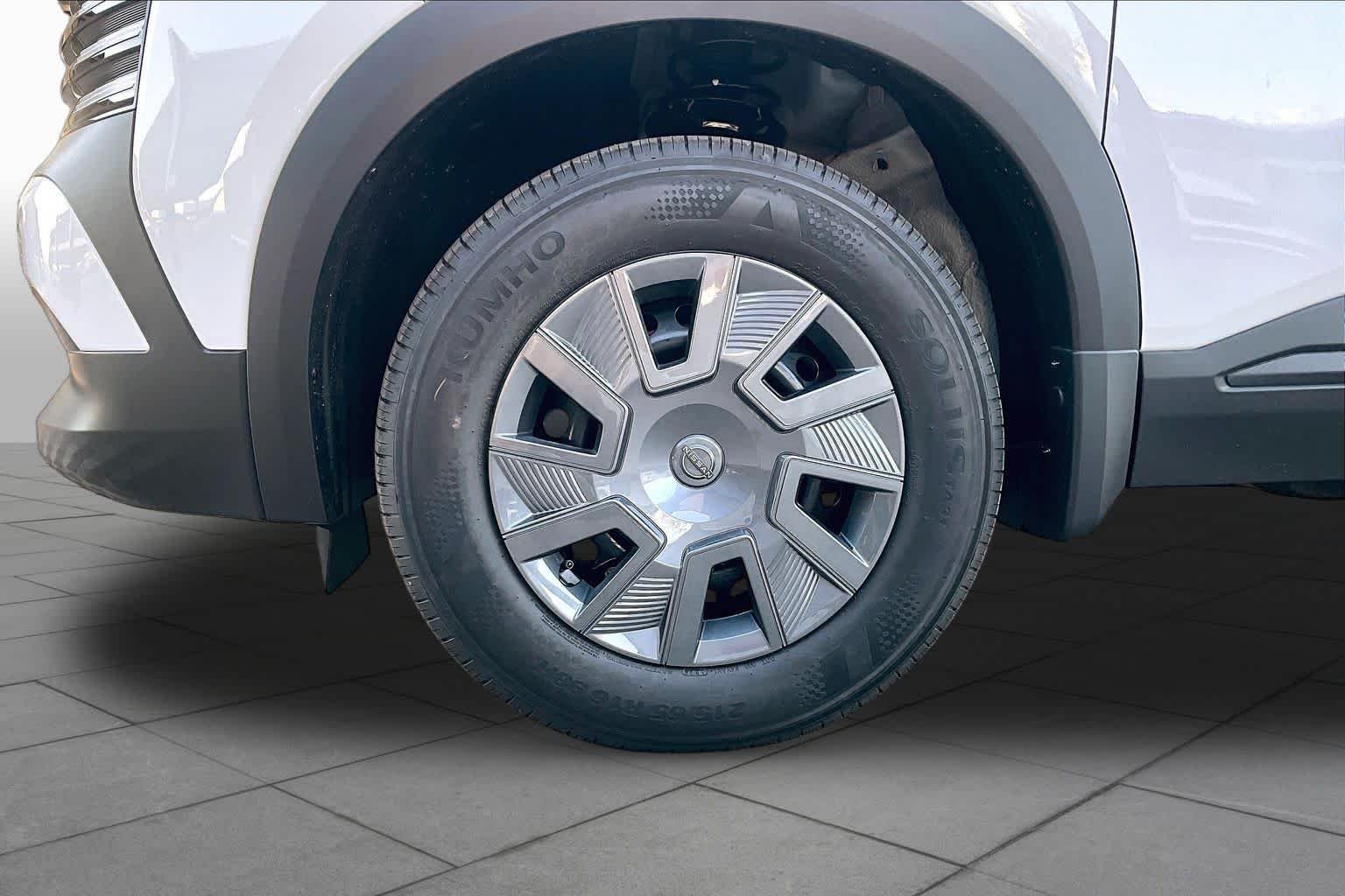 New 2027 QM1/FRESH POWD Nissan S image 9