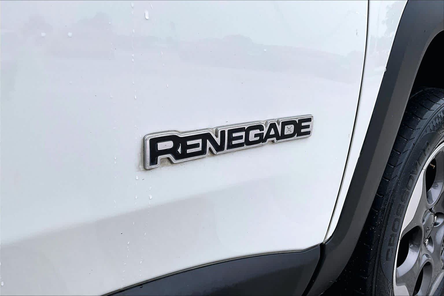 Used 2017 Alpine White Jeep Sport image 10