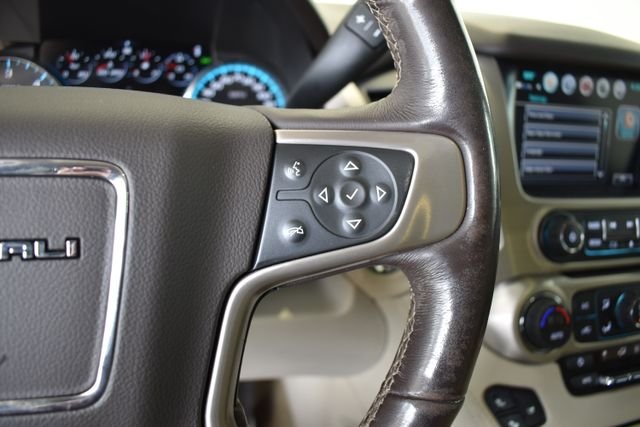 Used 2018 White GMC Denali image 23