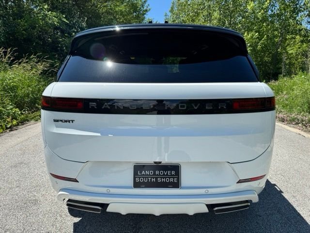 New 2026 Fuji White Land Rover Dynamic SE image 6