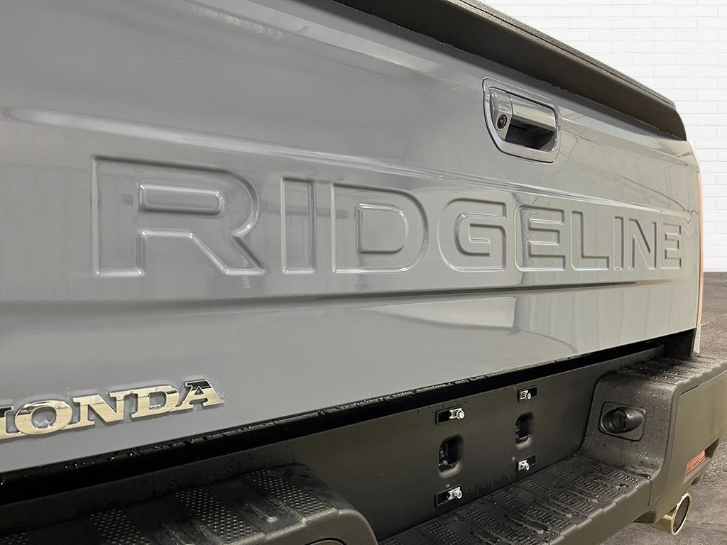 New 2026 Sonic Gray Pearl Honda RTL image 10