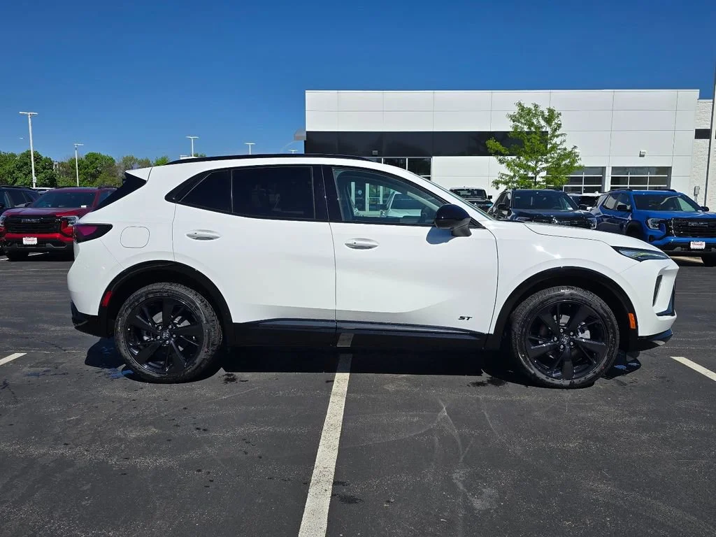 New 2026 Summit White Buick Sport Touring image 10
