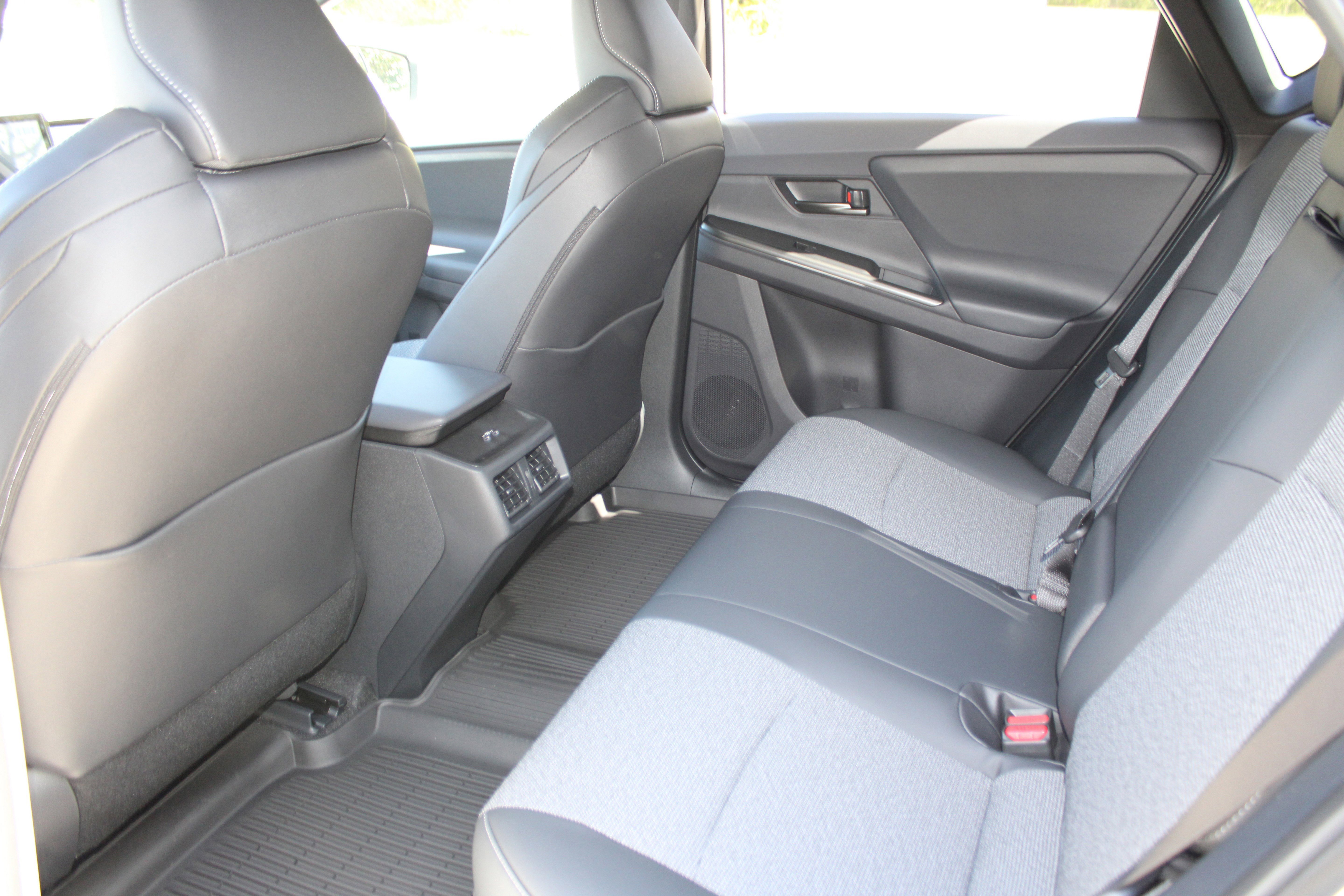 2026 Toyota bZ XLE - Photo 22