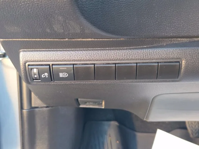 Used 2026  Toyota LE image 28