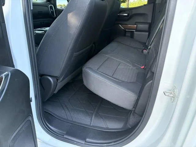 Used 2019 SUMMIT WHITE Chevrolet RST image 20