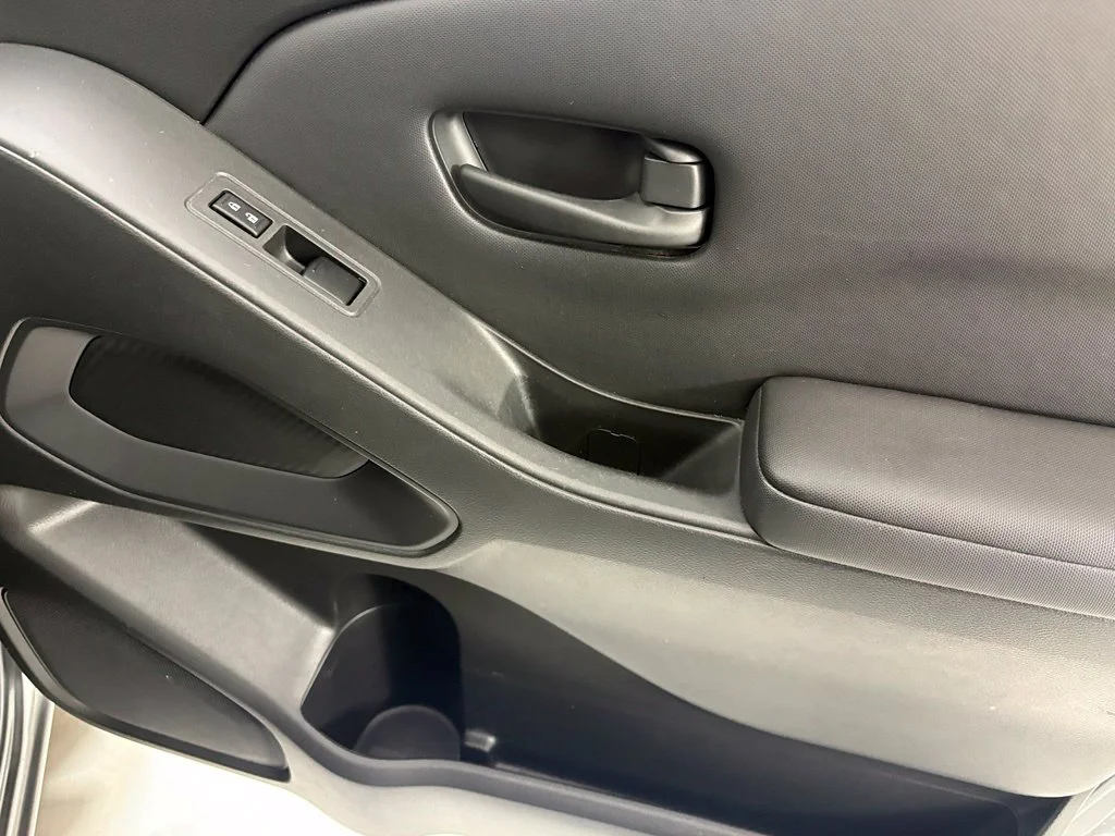 Used 2022 Gray Nissan S image 12