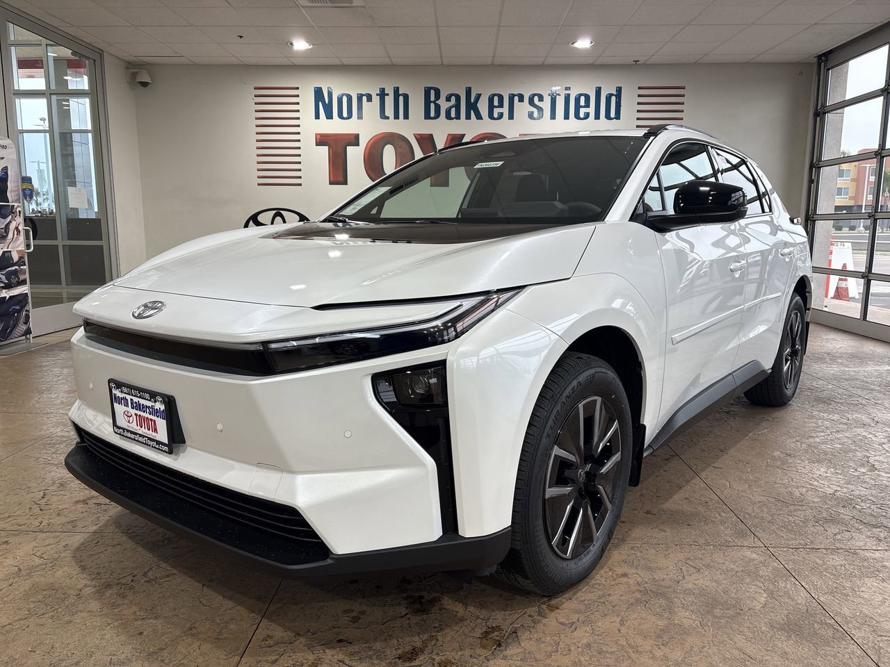 2026 Toyota bZ XLE - Photo 6