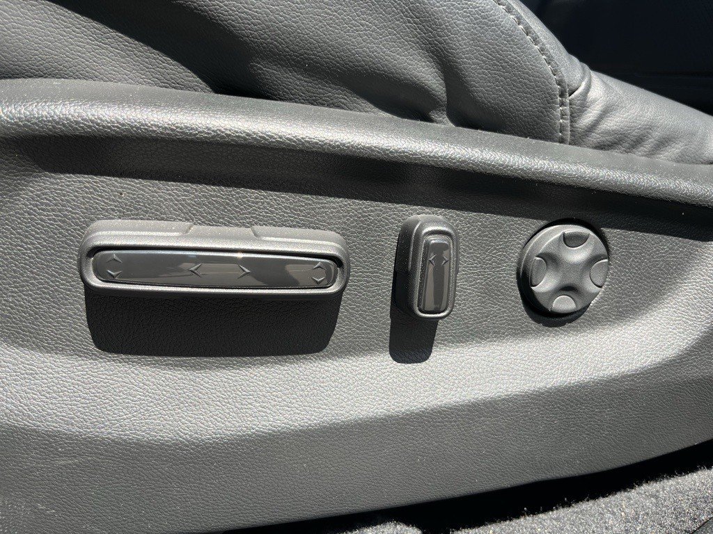 2022 Honda CR-V Touring - Photo 18