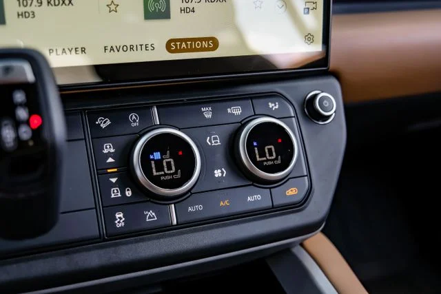New 2026 Green Land Rover X image 33