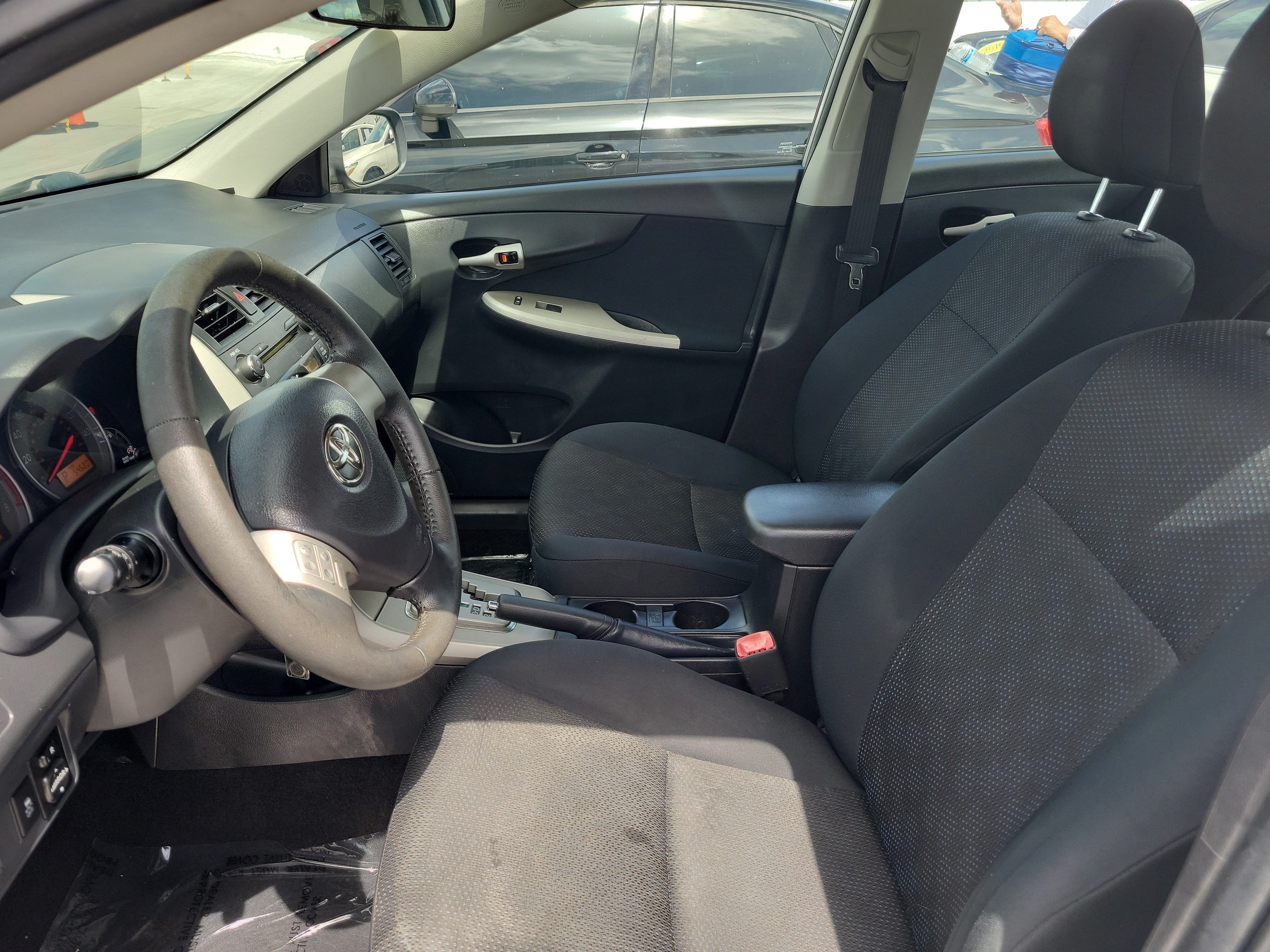 Used 2010 Silver Toyota S image 21