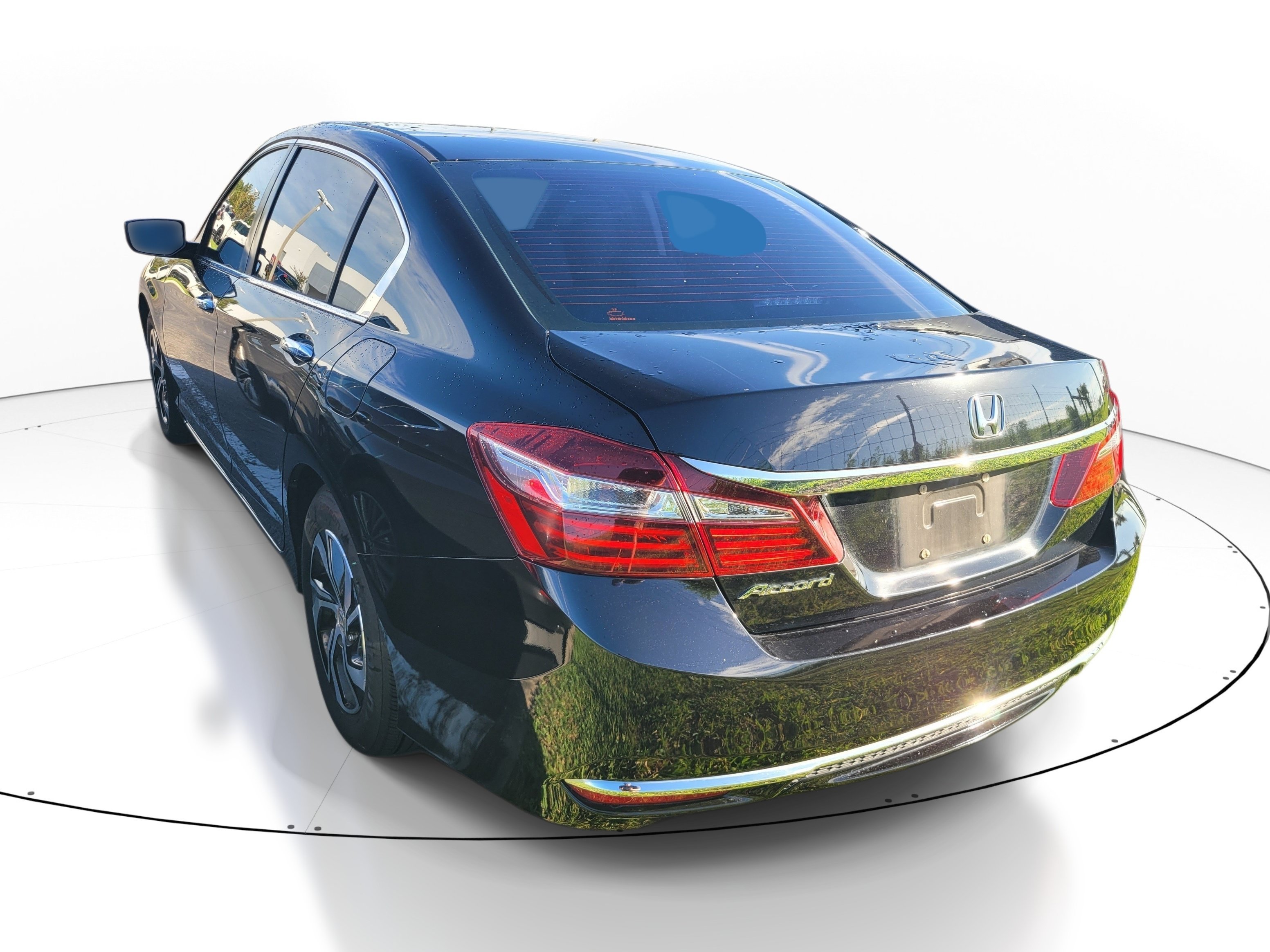 Used 2016  Honda LX image 6