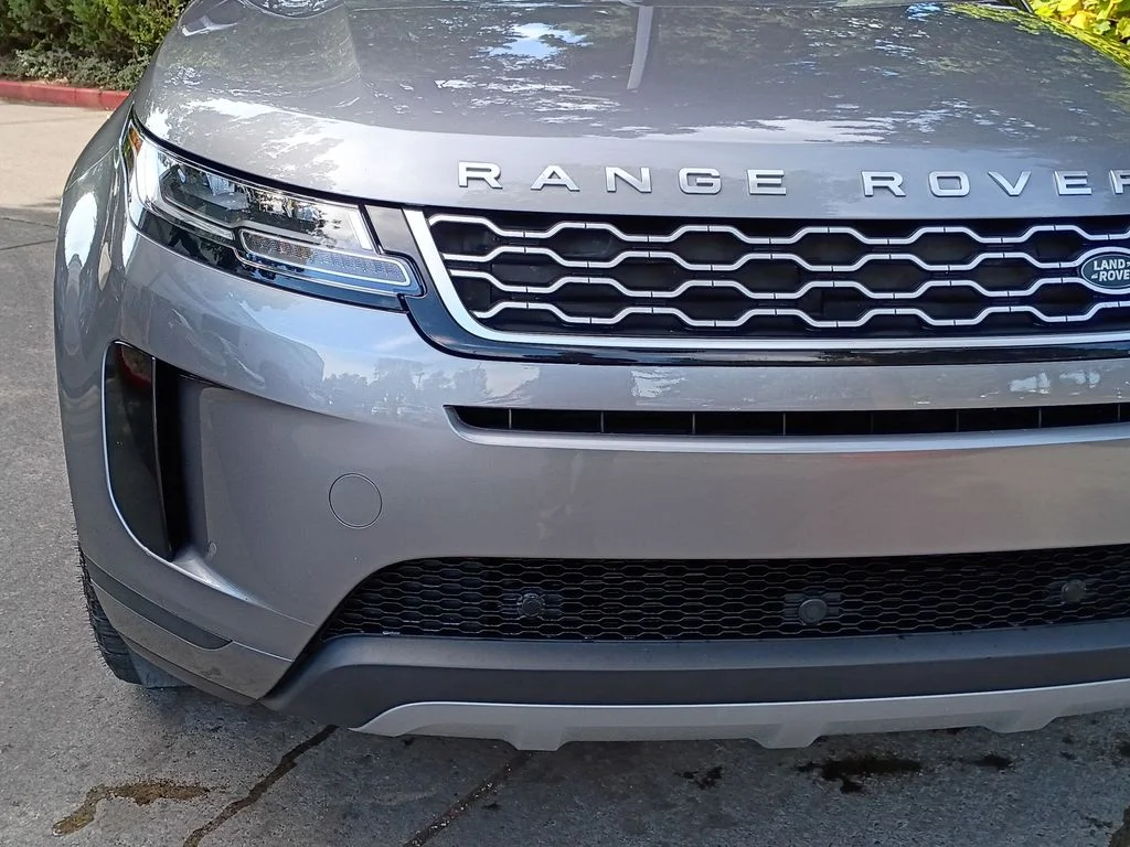 Used 2020  Land Rover S image 11
