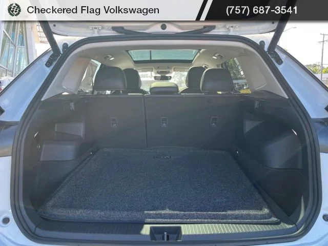 New 2026 White Volkswagen 2.0T SE image 16