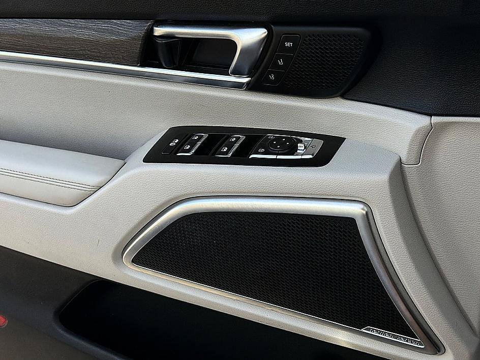 Used 2021 Glacial White Pearl Kia SX image 21