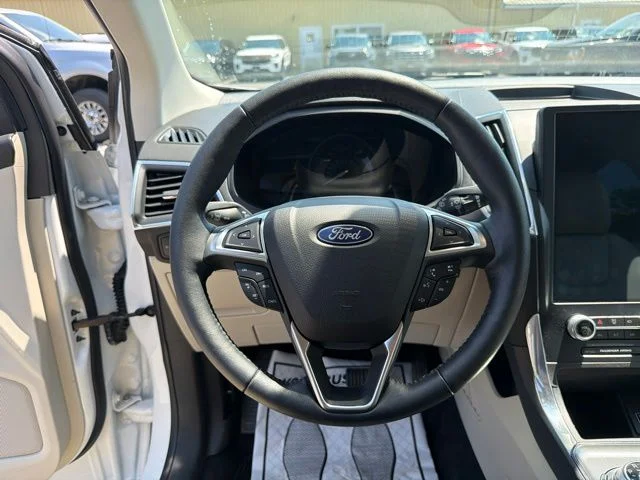 Used 2023 White Metallic Ford Titanium image 64