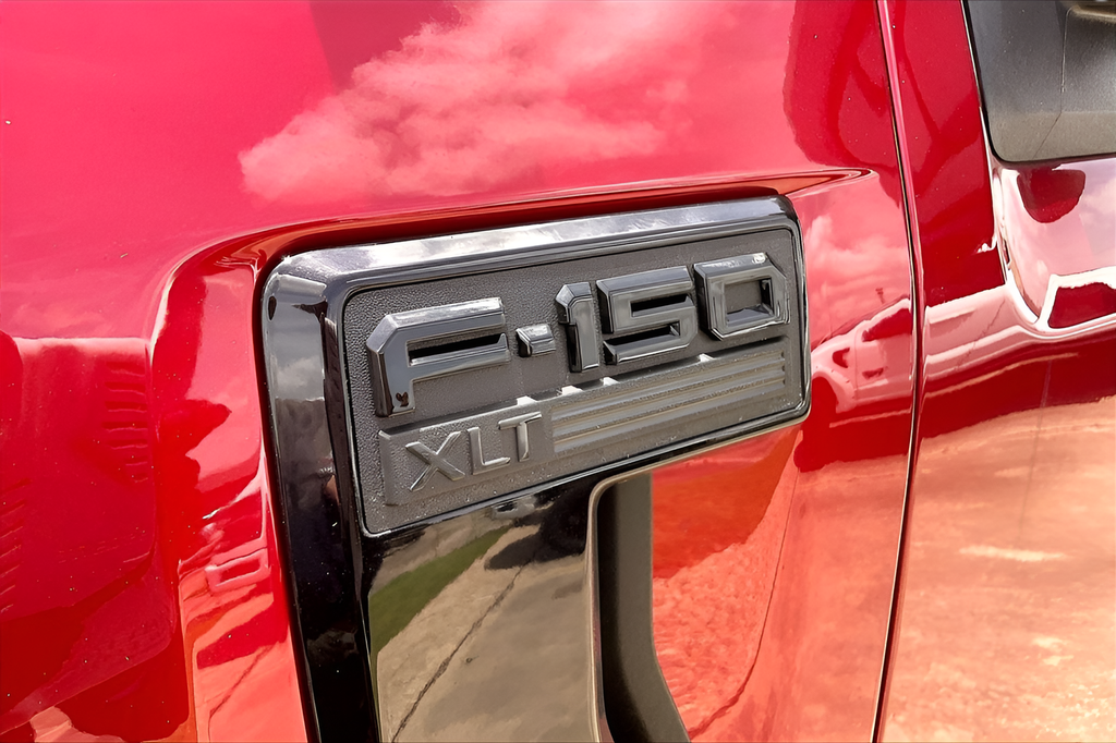 New 2026 Ruby Red Metallic Tinted Clearcoat Ford XLT image 22