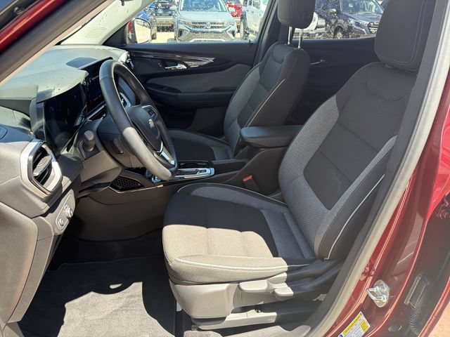 Used 2025 Crimson Metallic Chevrolet LT image 13