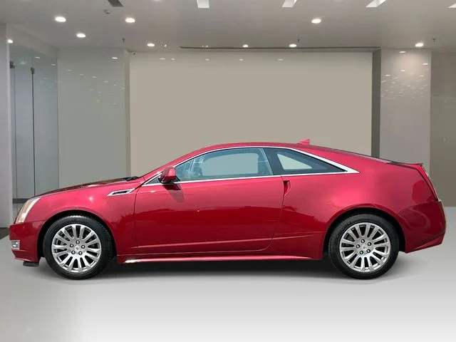 Used 2013 Red Cadillac Performance image 2